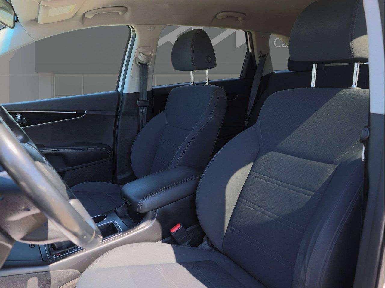 2019 Kia Sorento LX AWD   Htd Steering   Push Start   Android Auto Photo
