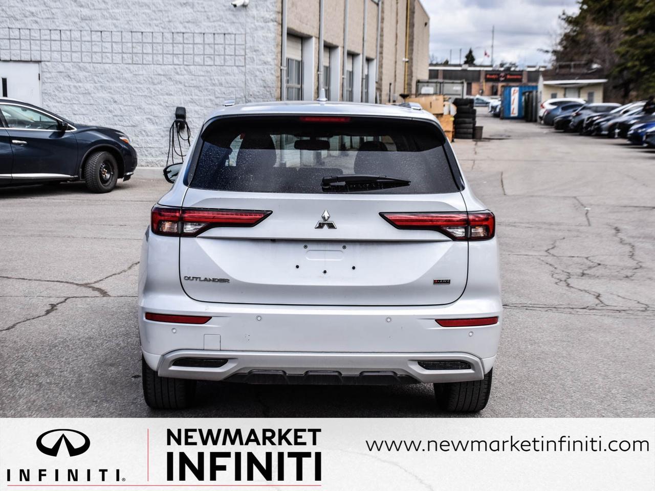 2022 Mitsubishi Outlander ONE OWNER/CLEAN CARFAX/7 PASS/FULLY LOADED! Photo