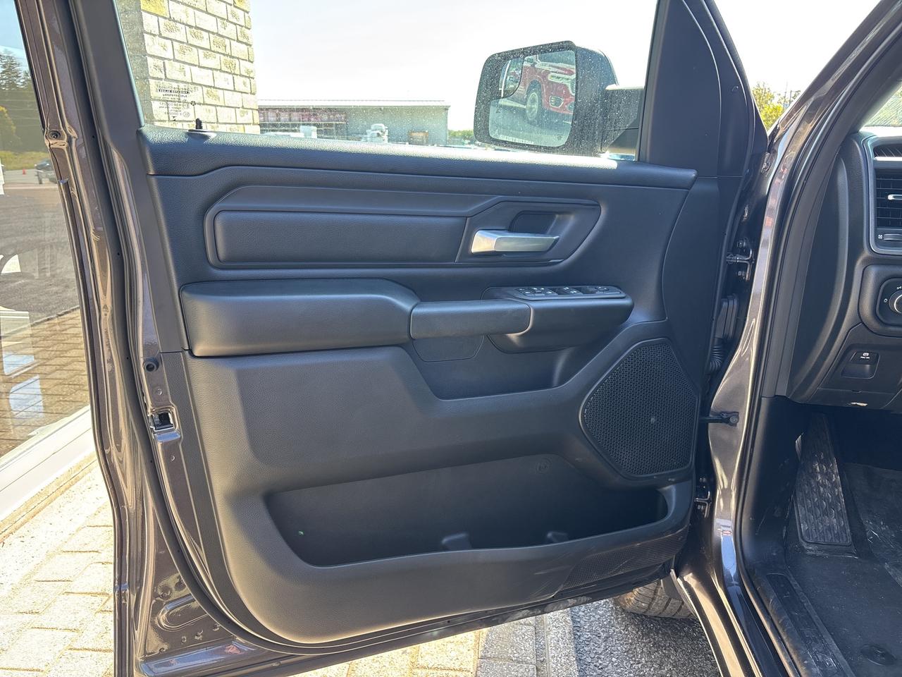 2025 RAM 1500 TRADESMAN Photo
