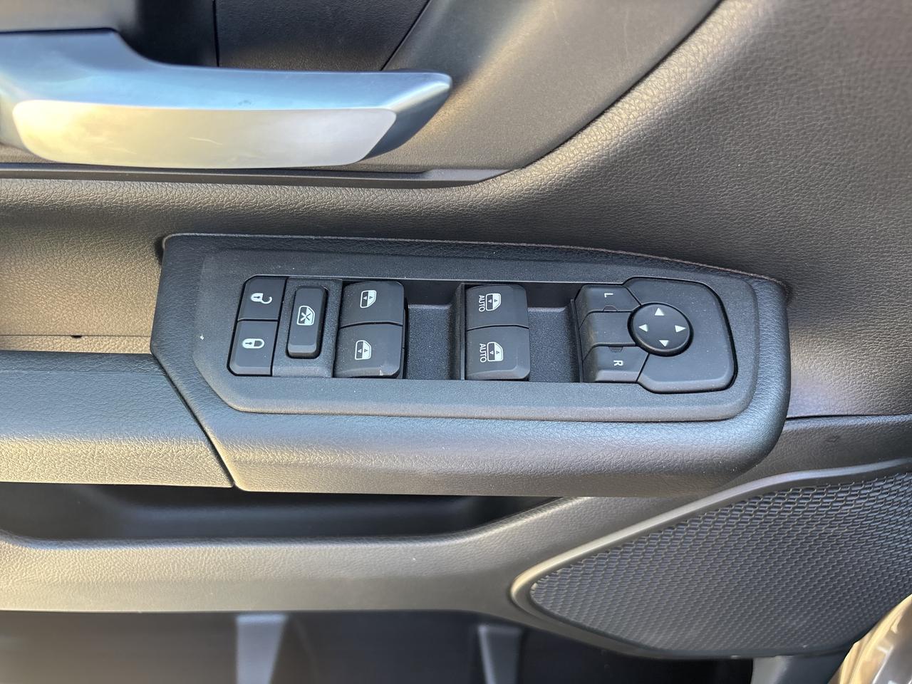 2025 RAM 1500 TRADESMAN Photo