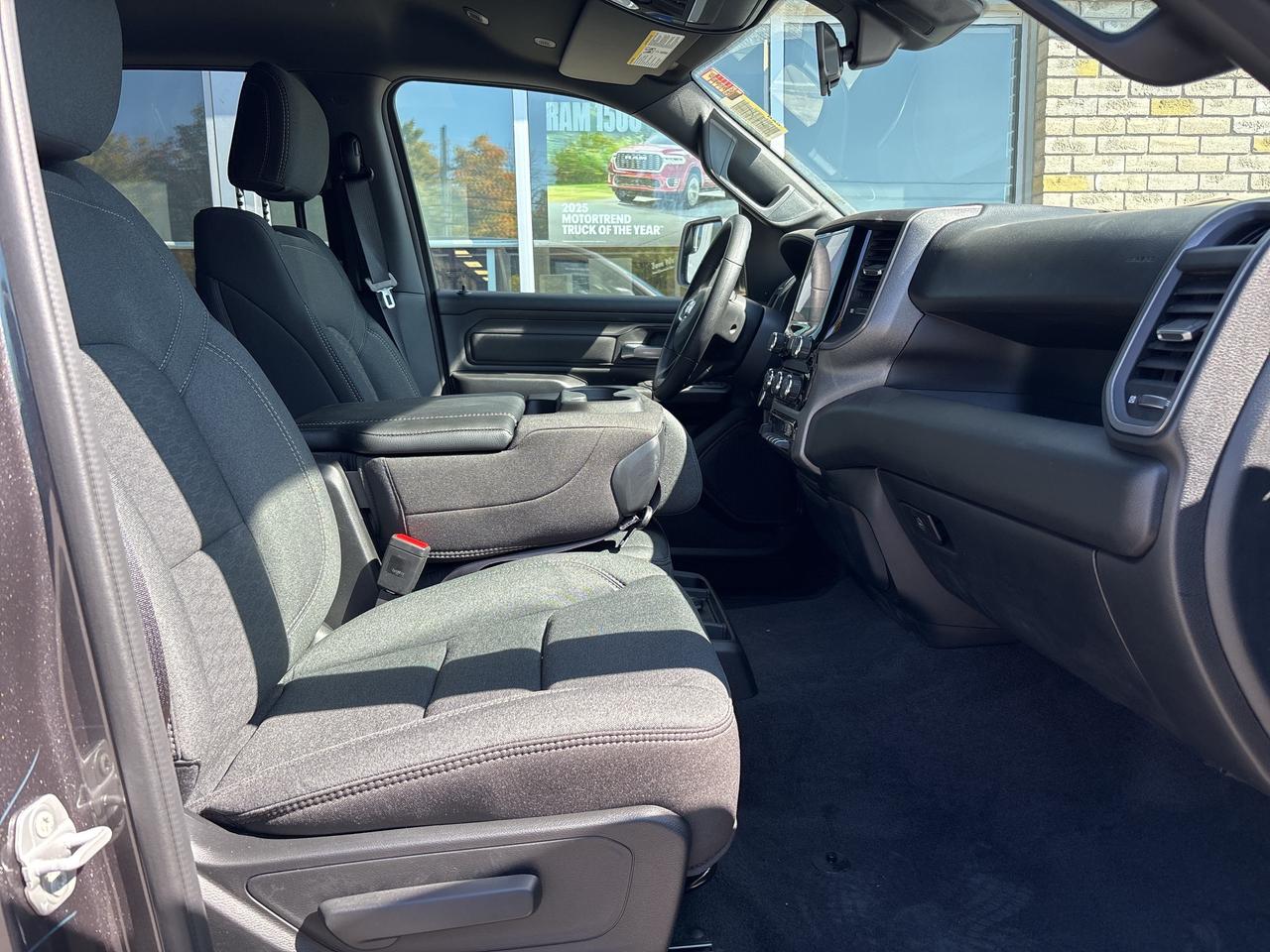 2025 RAM 1500 TRADESMAN Photo