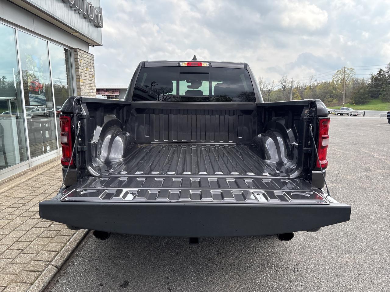 2025 RAM 1500 TRADESMAN Photo