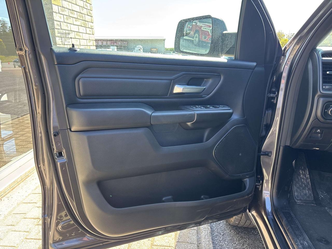 2025 RAM 1500 TRADESMAN Photo