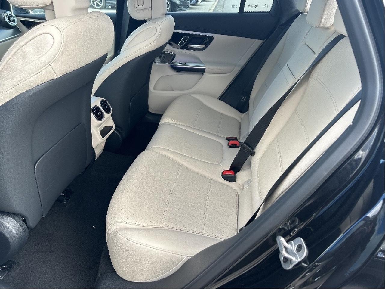 2026 Mercedes-Benz GLC GLC 300 Photo