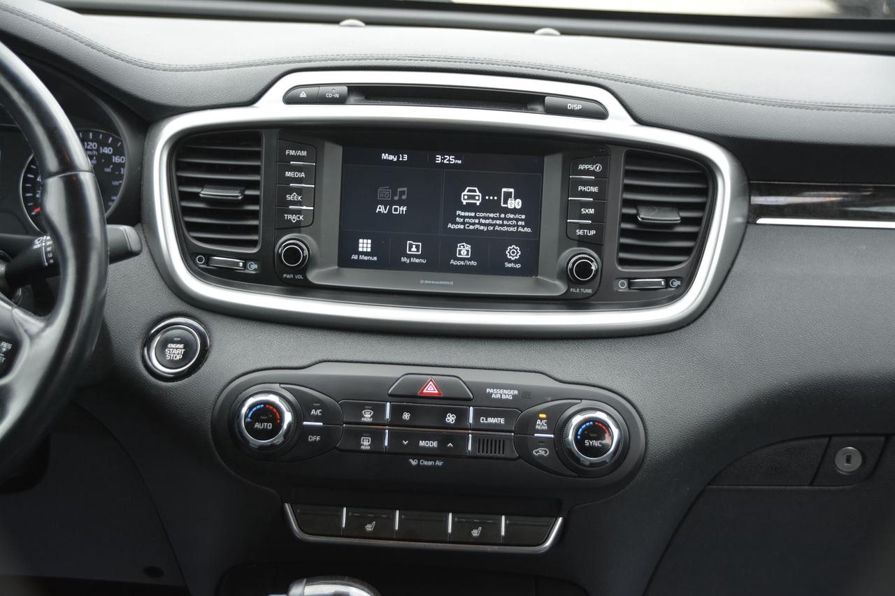 2017 Kia Sorento LX Photo