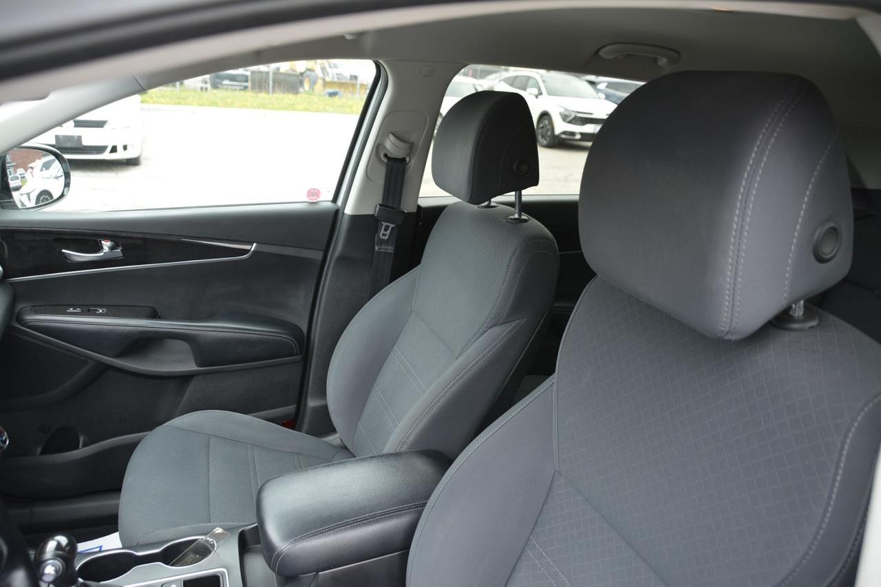 2017 Kia Sorento LX Photo