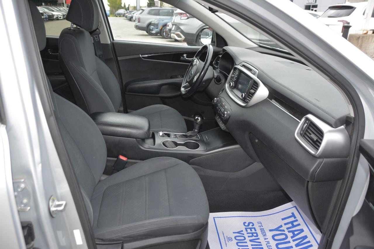 2017 Kia Sorento LX Photo