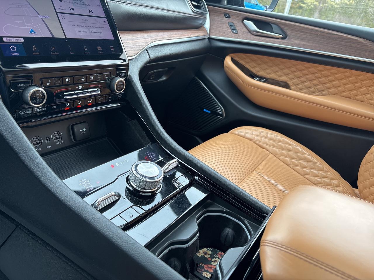 2021 Jeep Grand Cherokee L Summit Photo