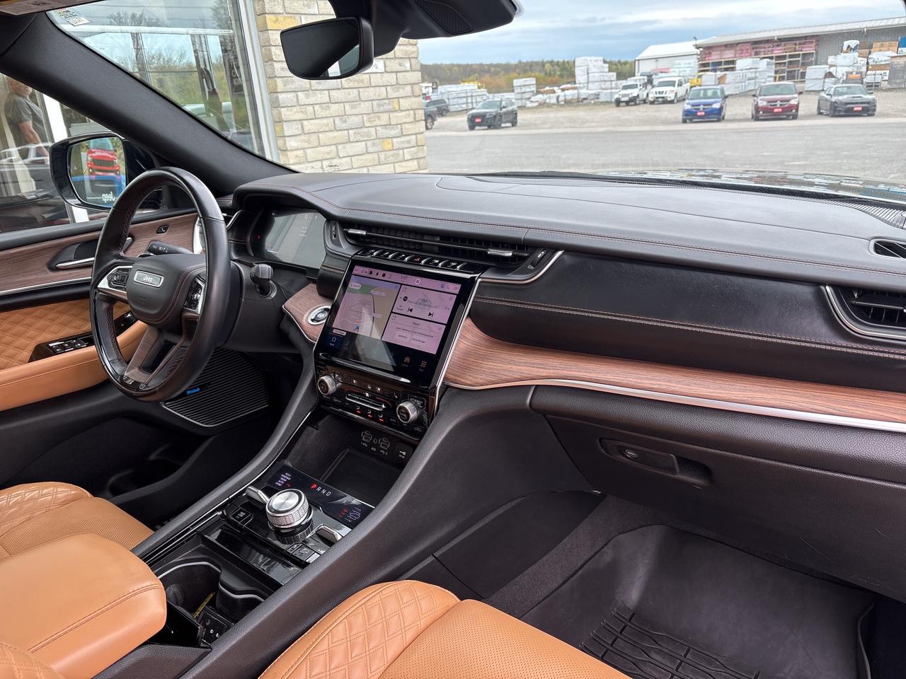 2021 Jeep Grand Cherokee L Summit Photo