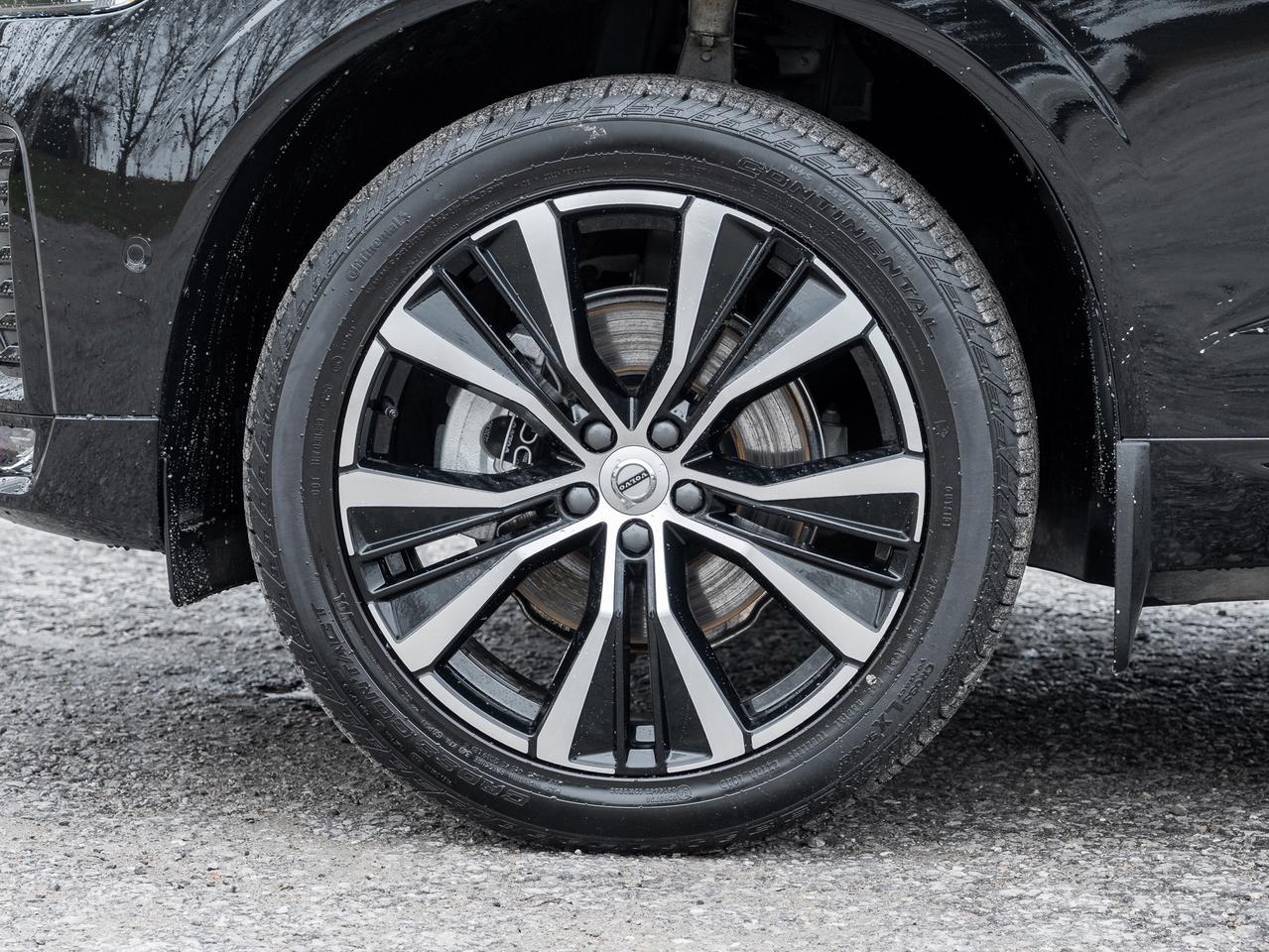 2025 Volvo XC60 B5 AWD PLUS  HARMAN KARDON  20" ALLOY WHEEL  CPO Photo3