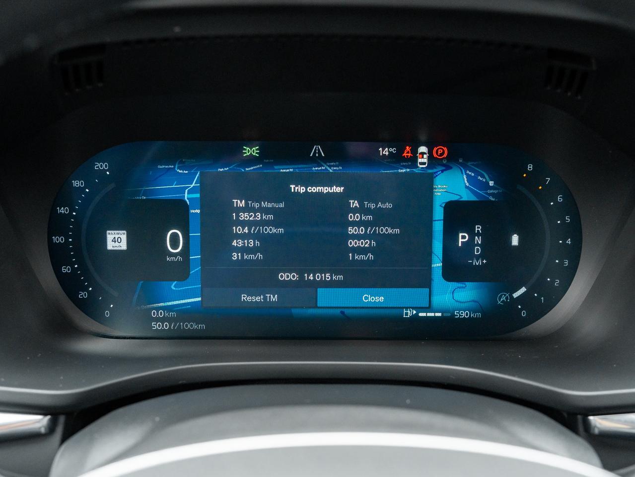 2025 Volvo XC60 B5 AWD PLUS  HARMAN KARDON  20" ALLOY WHEEL  CPO Photo