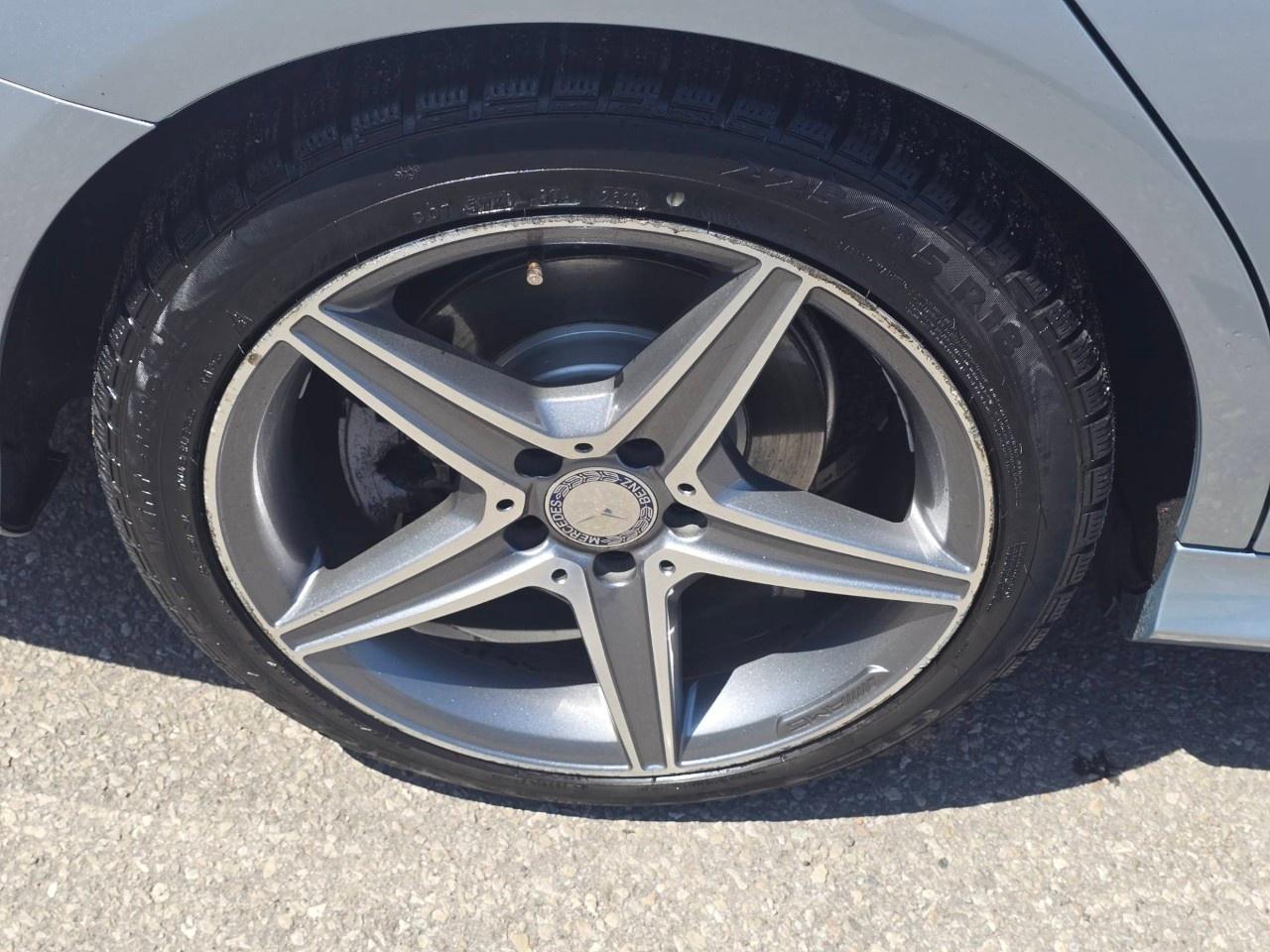 2015 Mercedes-Benz C-Class C 300 4MATIC Sedan Photo