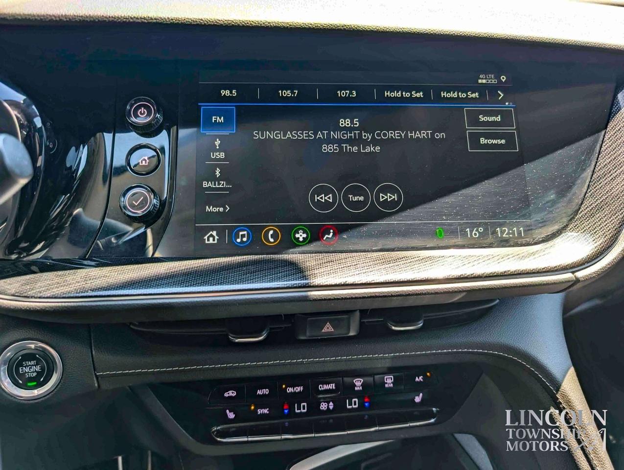 2022 Buick Envision Preferred-CLEAN CARFAX, RMT START, NAV, AWD & MORE Photo