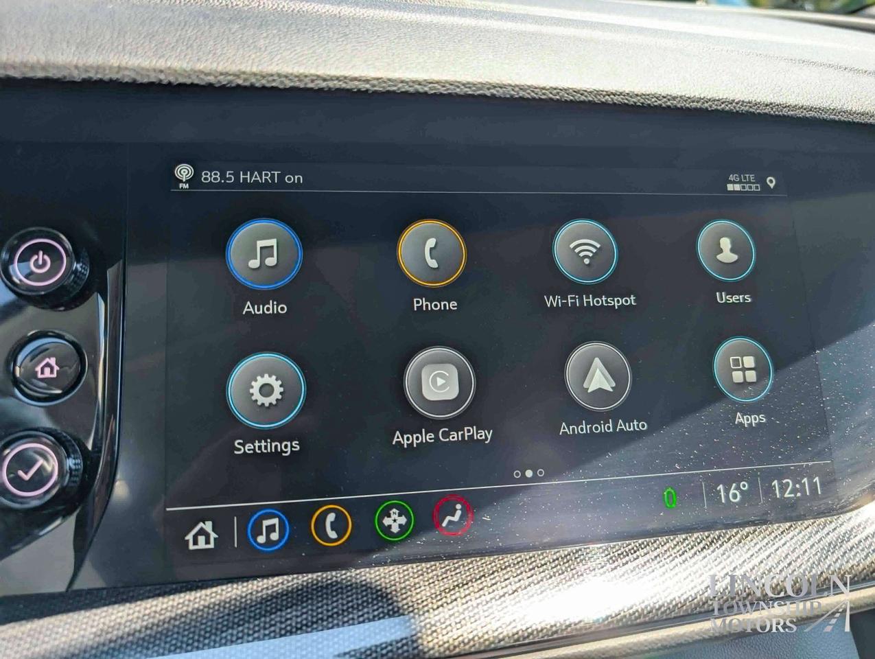 2022 Buick Envision Preferred-CLEAN CARFAX, RMT START, NAV, AWD & MORE Photo