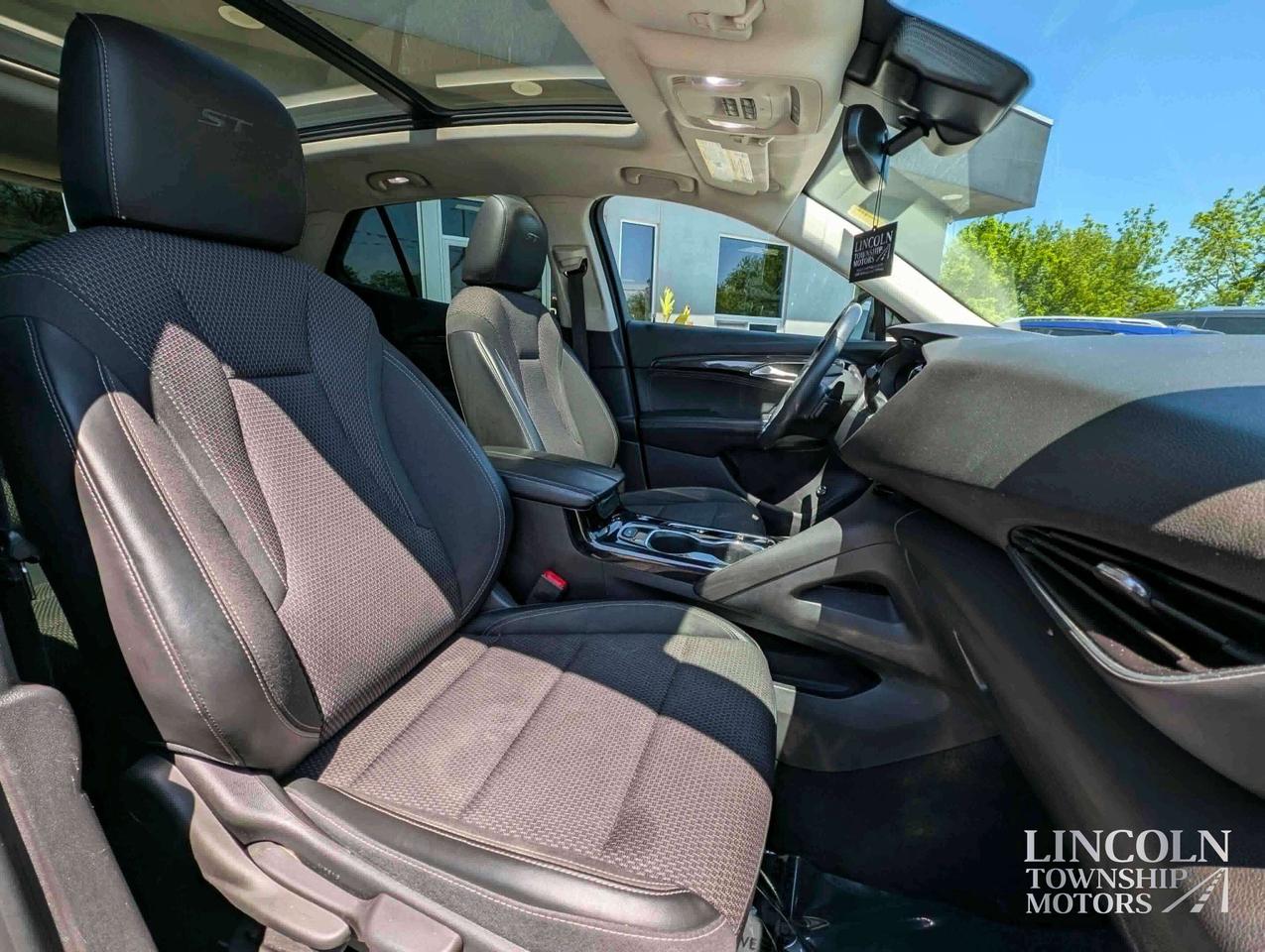 2022 Buick Envision Preferred-CLEAN CARFAX, RMT START, NAV, AWD & MORE Photo