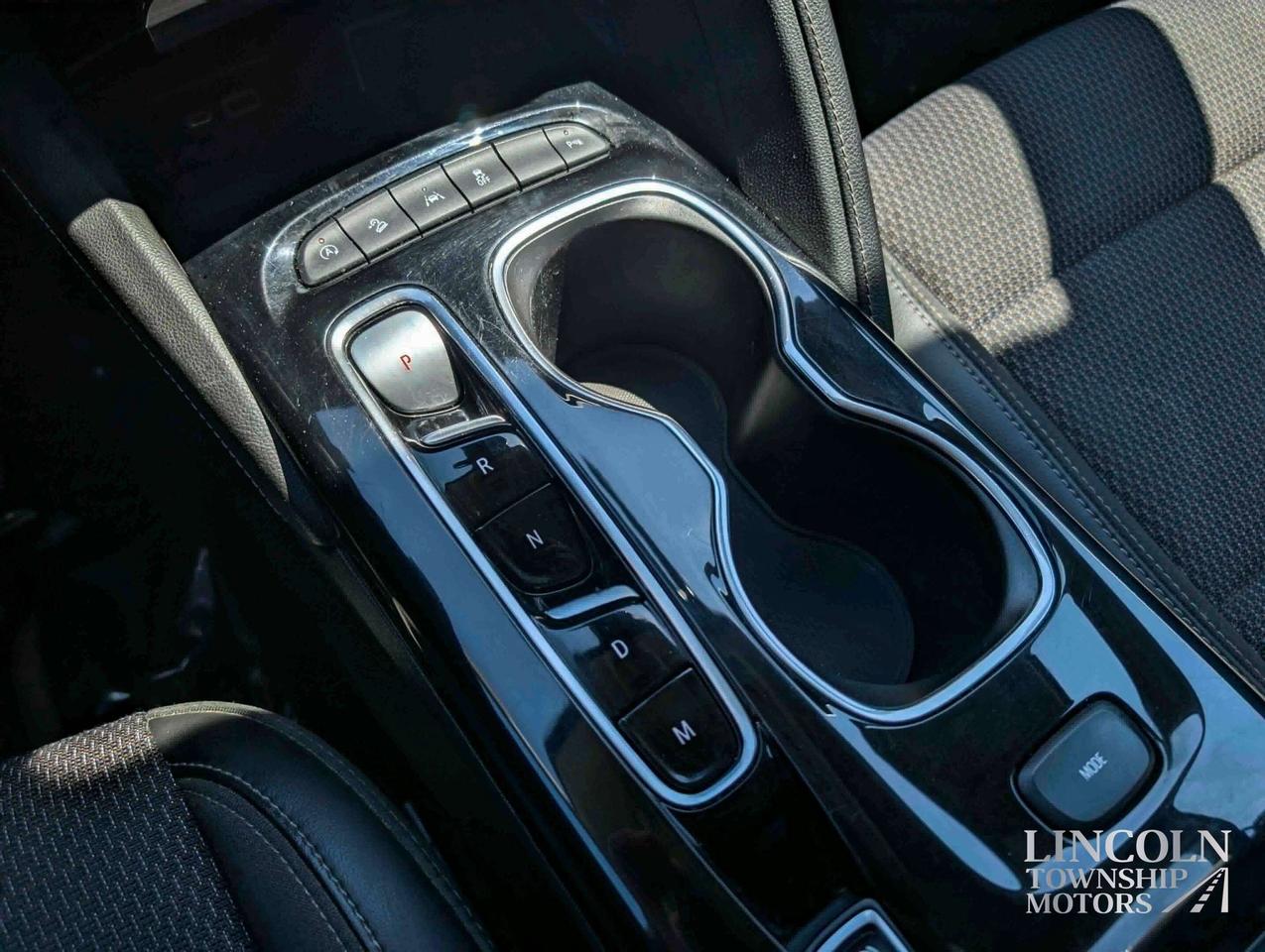 2022 Buick Envision Preferred-CLEAN CARFAX, RMT START, NAV, AWD & MORE Photo