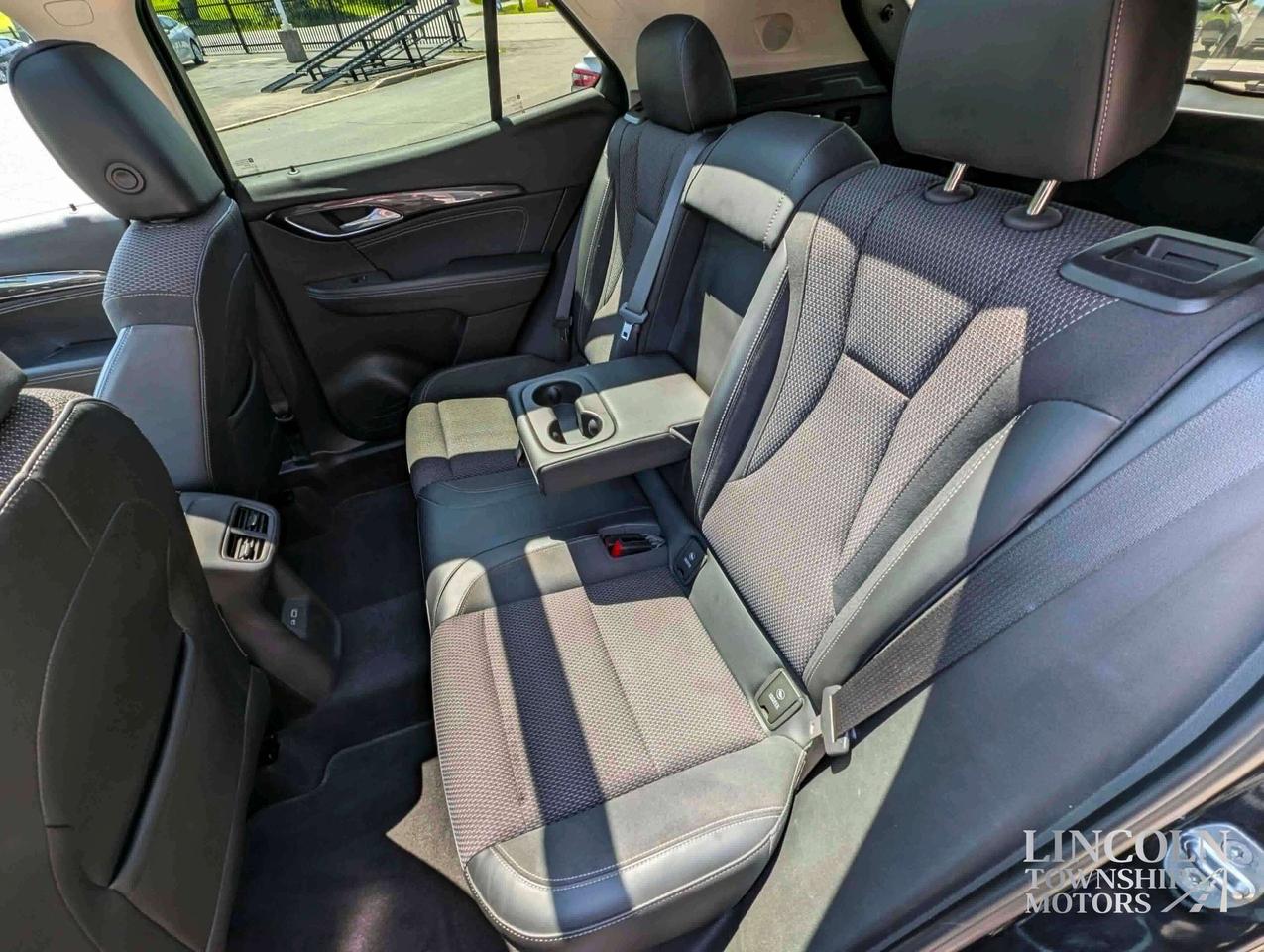 2022 Buick Envision Preferred-CLEAN CARFAX, RMT START, NAV, AWD & MORE Photo