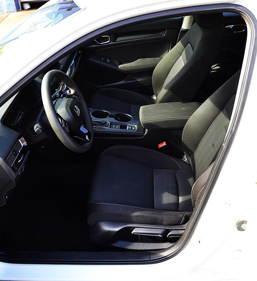 2023 Honda Civic Sedan LX CVT Photo