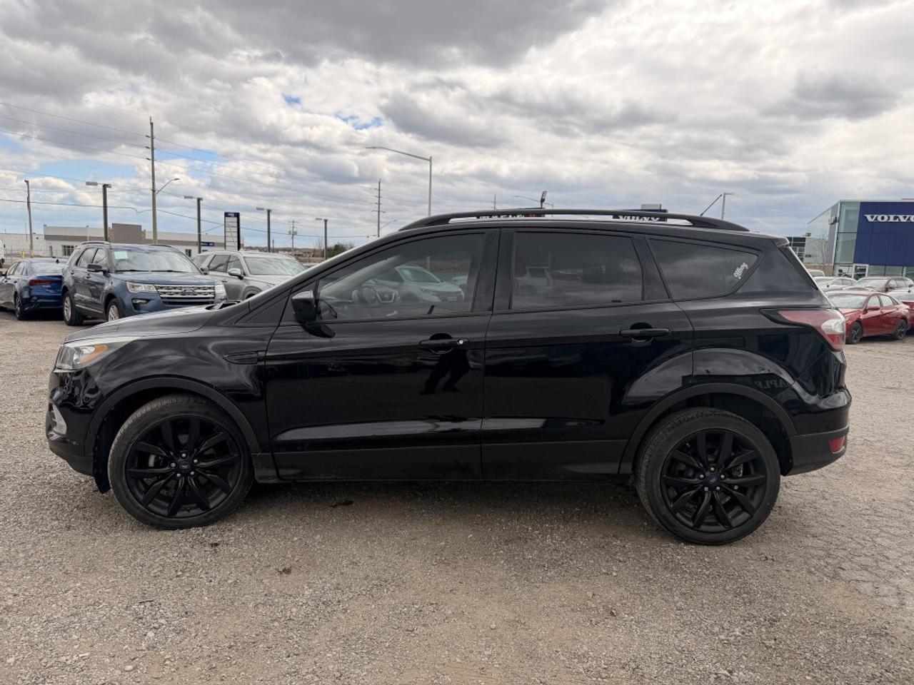 2017 Ford Escape SE   NAV   CAMERA   HTD SEATS Photo