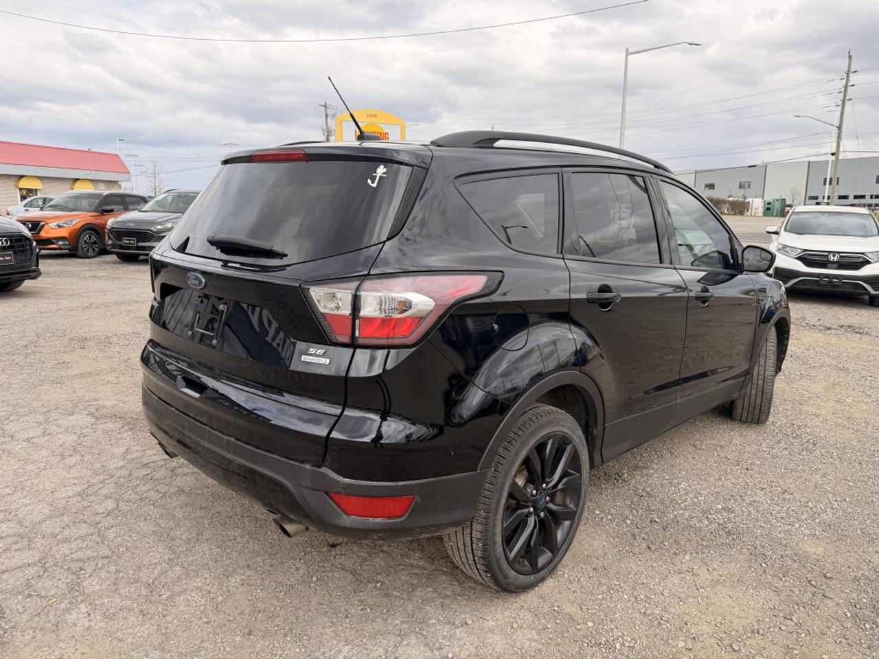 2017 Ford Escape SE   NAV   CAMERA   HTD SEATS Photo