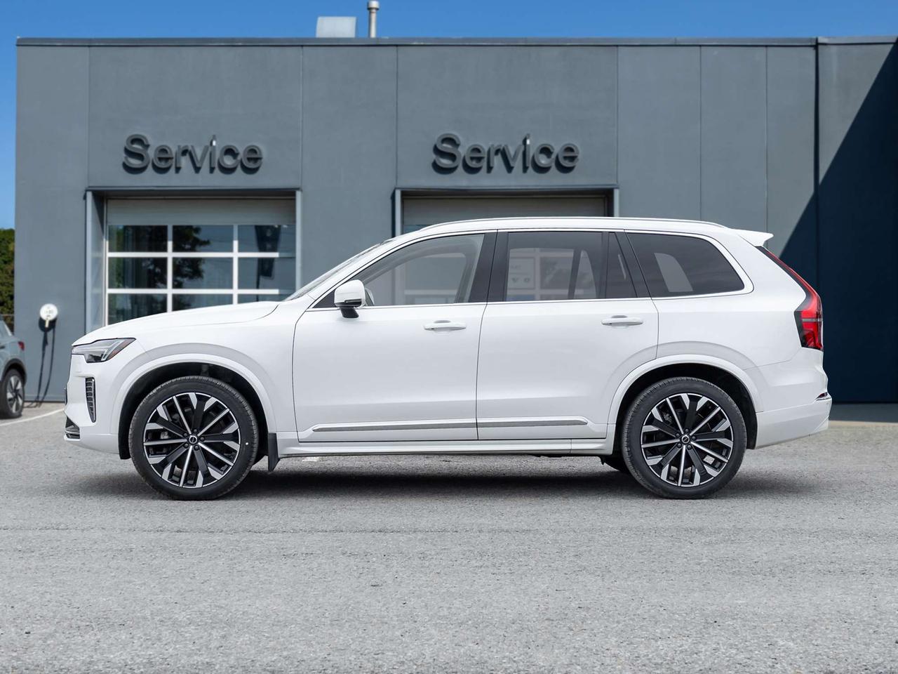 2026 Volvo XC90 B6 AWD CORE^Low Mileage^Volvo CPO Rate fr 2.99%* Photo