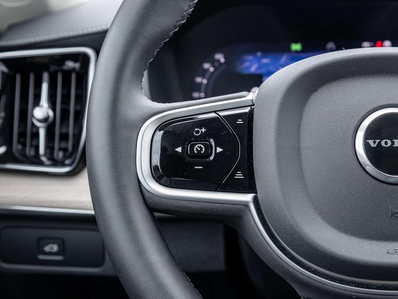 2026 Volvo XC90 B6 AWD CORE^Low Mileage^Volvo CPO Rate fr 2.99%* Photo
