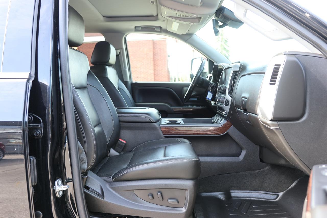 2018 GMC Sierra 1500 SLT-6.2L-4WD-CREW CAB-R STARTER/NAV/LEATHER/H&C SE Photo