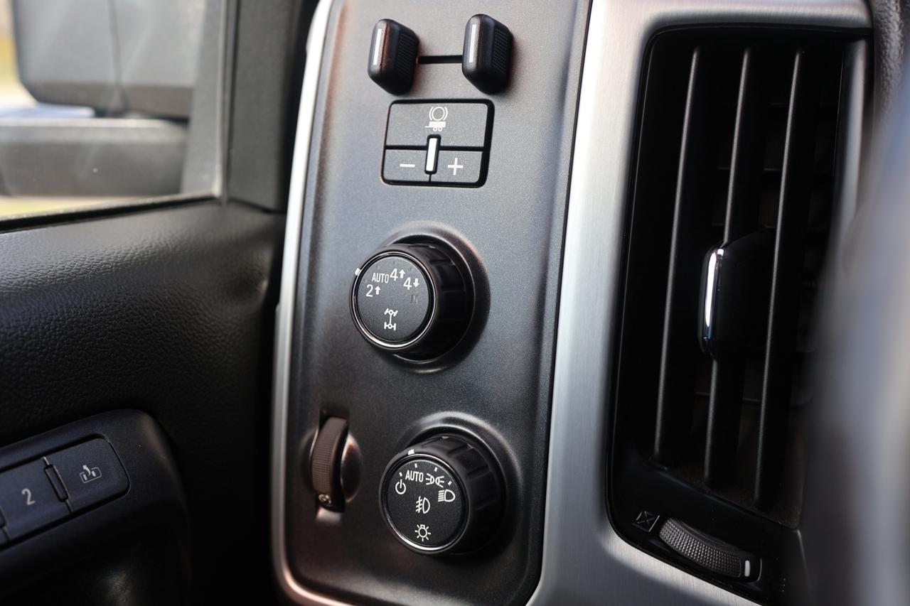 2018 GMC Sierra 1500 SLT-6.2L-4WD-CREW CAB-R STARTER/NAV/LEATHER/H&C SE Photo