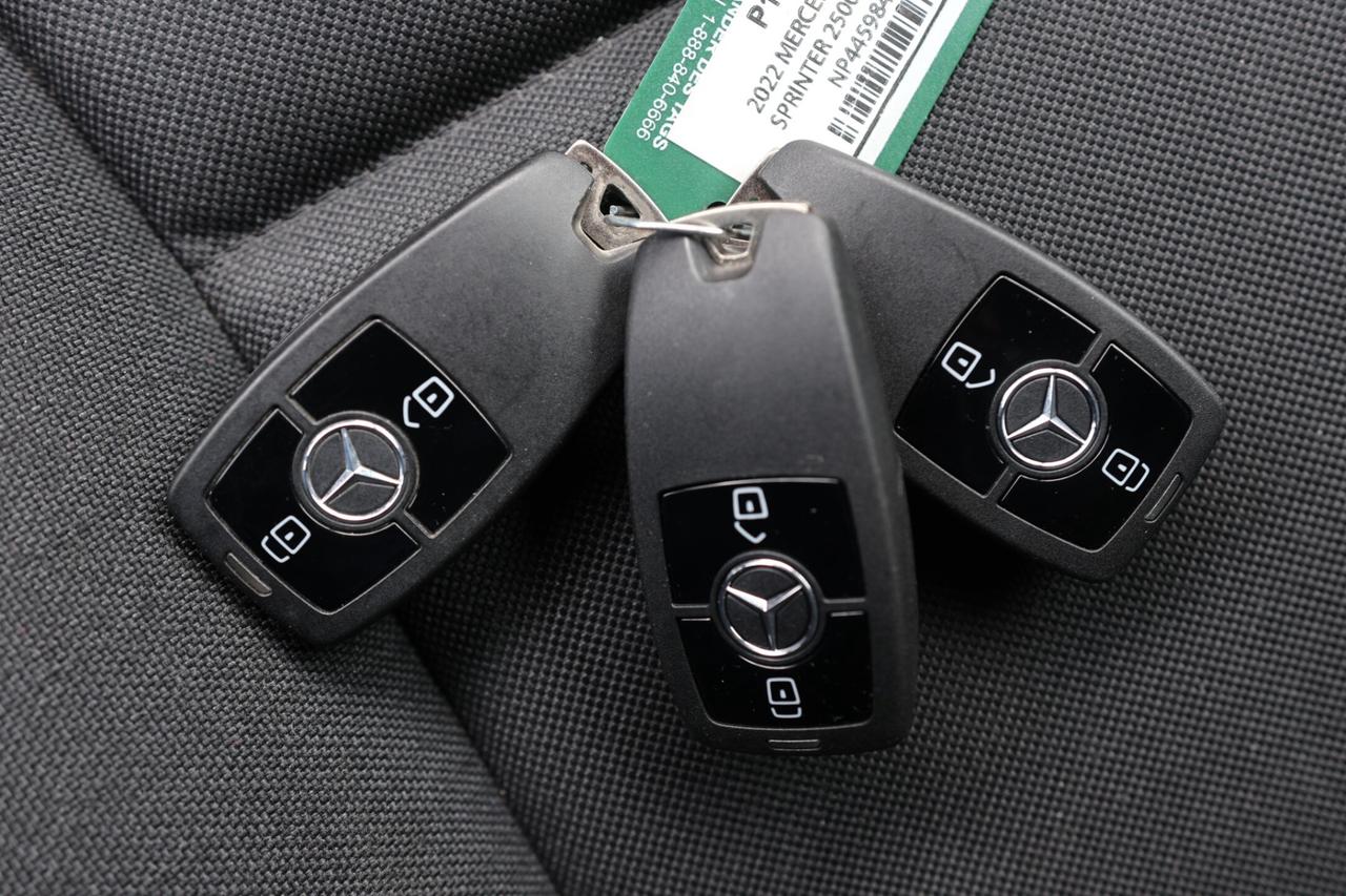2022 Mercedes-Benz Sprinter Cargo Van 2500-2.0L DIESEL-3PASS/BCAM/PUSH START/CRUISE/P WI Photo