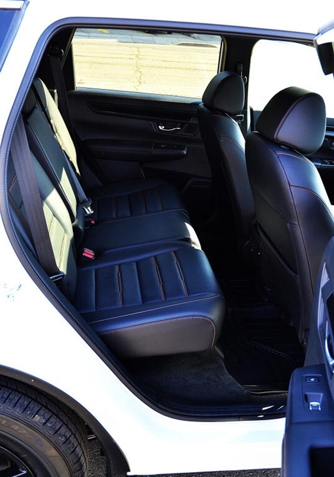2025 Honda CR-V Hybrid EX-L All-wheel Drive Photo