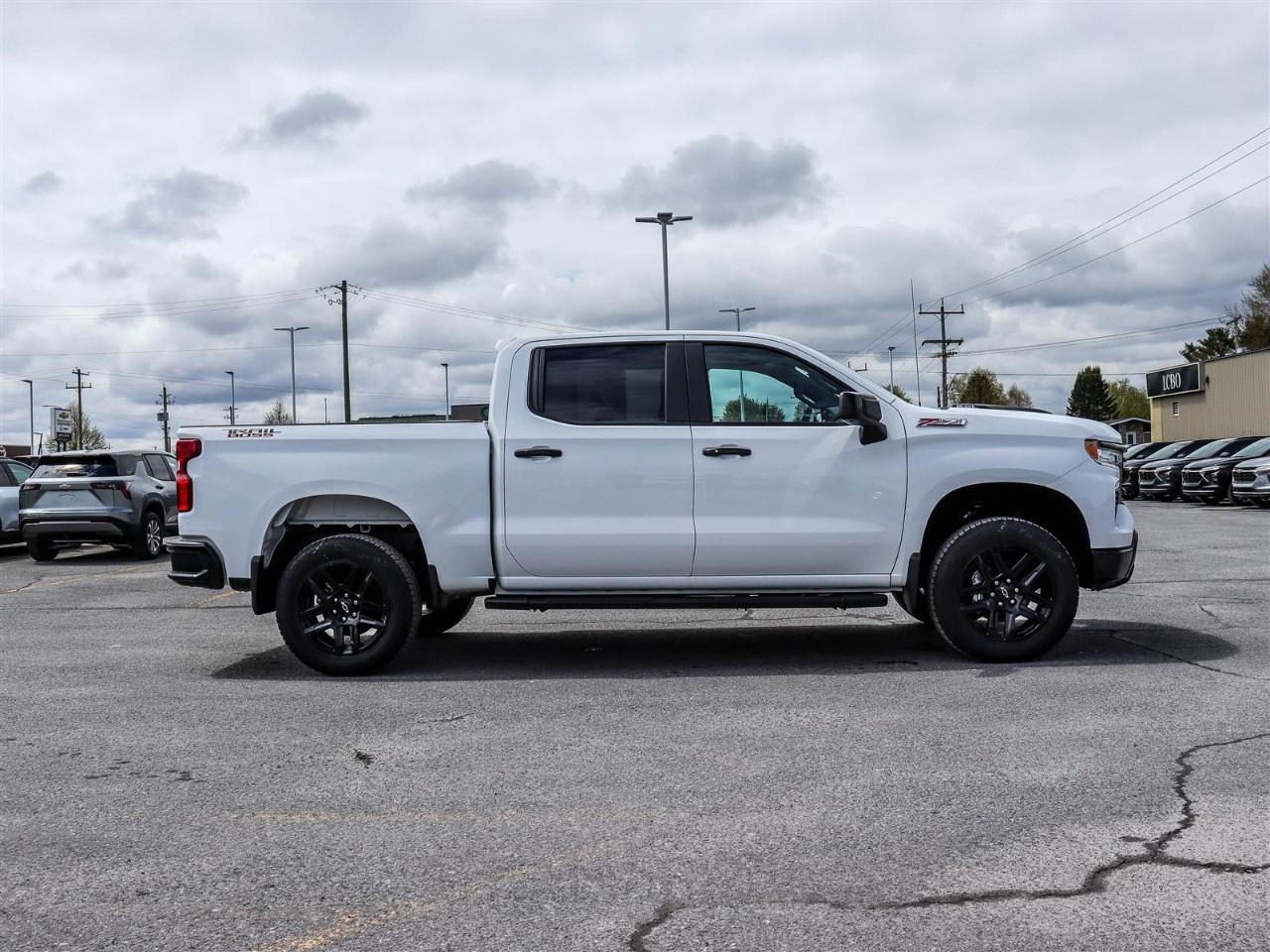 2026 Chevrolet Silverado 1500 Crew Cab Short Box 4-Wheel Drive LT Trail Boss Photo4