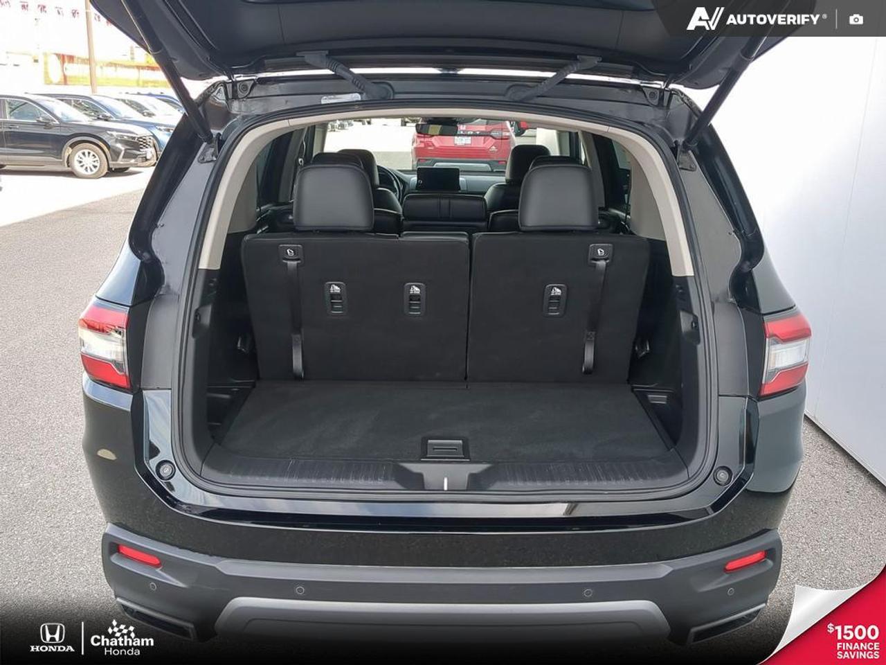 2023 Honda Pilot Touring AWD Photo