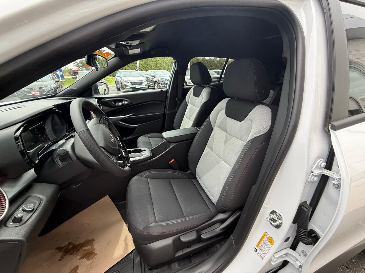 2026 Chevrolet Trax 1RS 4dr Front-Wheel Drive Photo