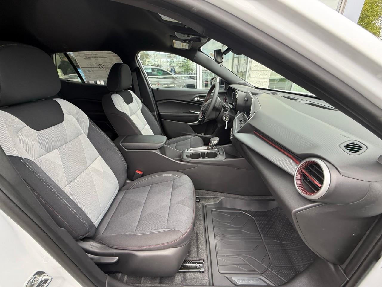 2026 Chevrolet Trax 1RS 4dr Front-Wheel Drive Photo