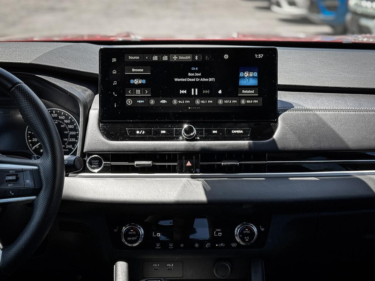 2025 Mitsubishi Outlander ES   AWD   HEATED SEATS   CARPLAY   BLINDSPOT Photo