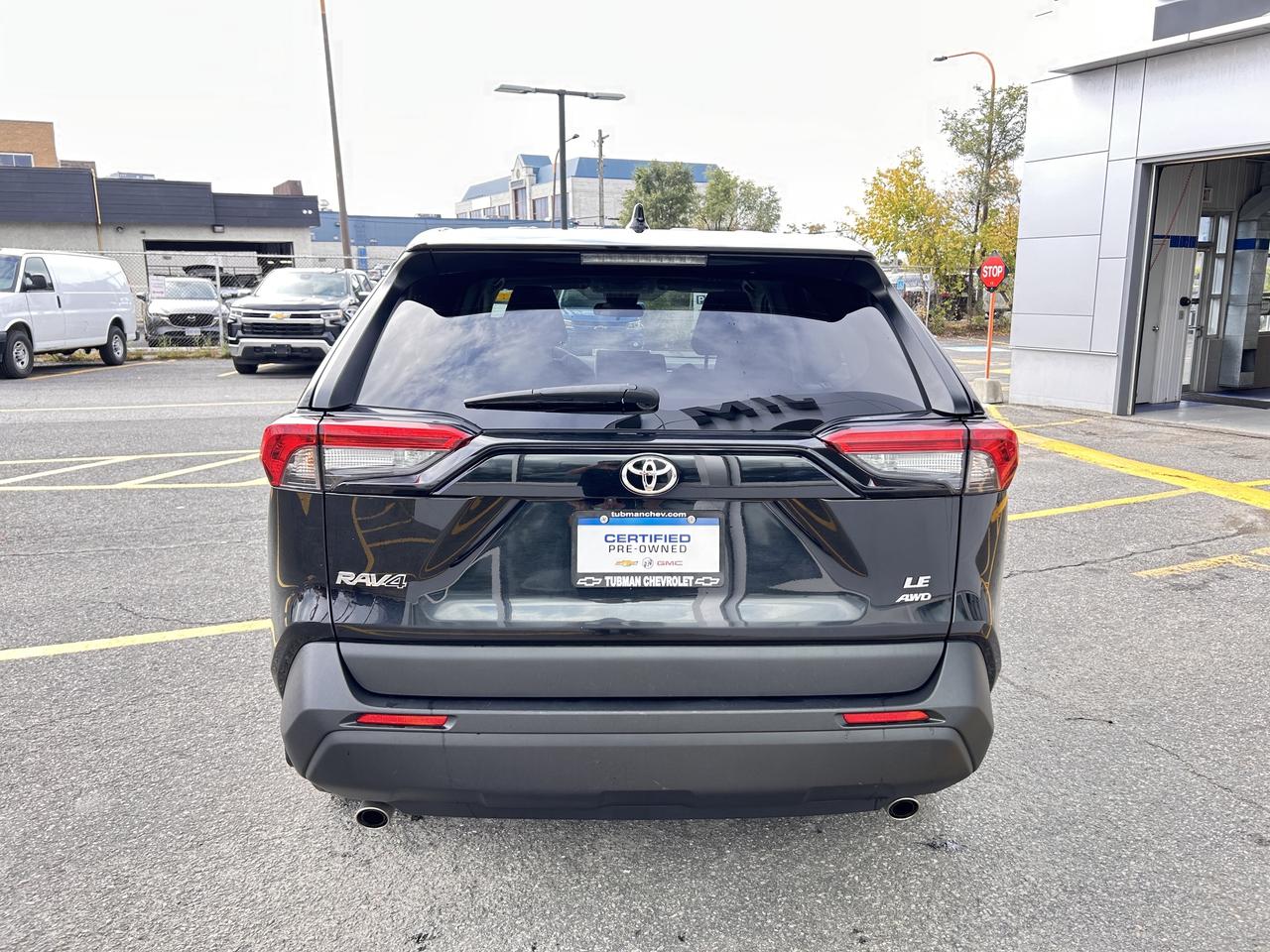 2023 Toyota RAV4 LE Photo