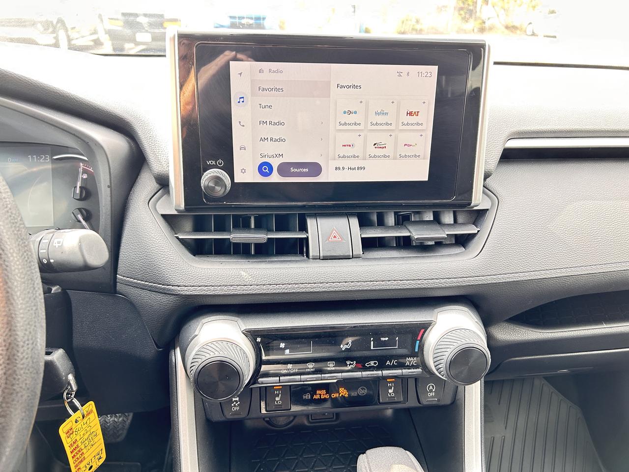 2023 Toyota RAV4 LE Photo