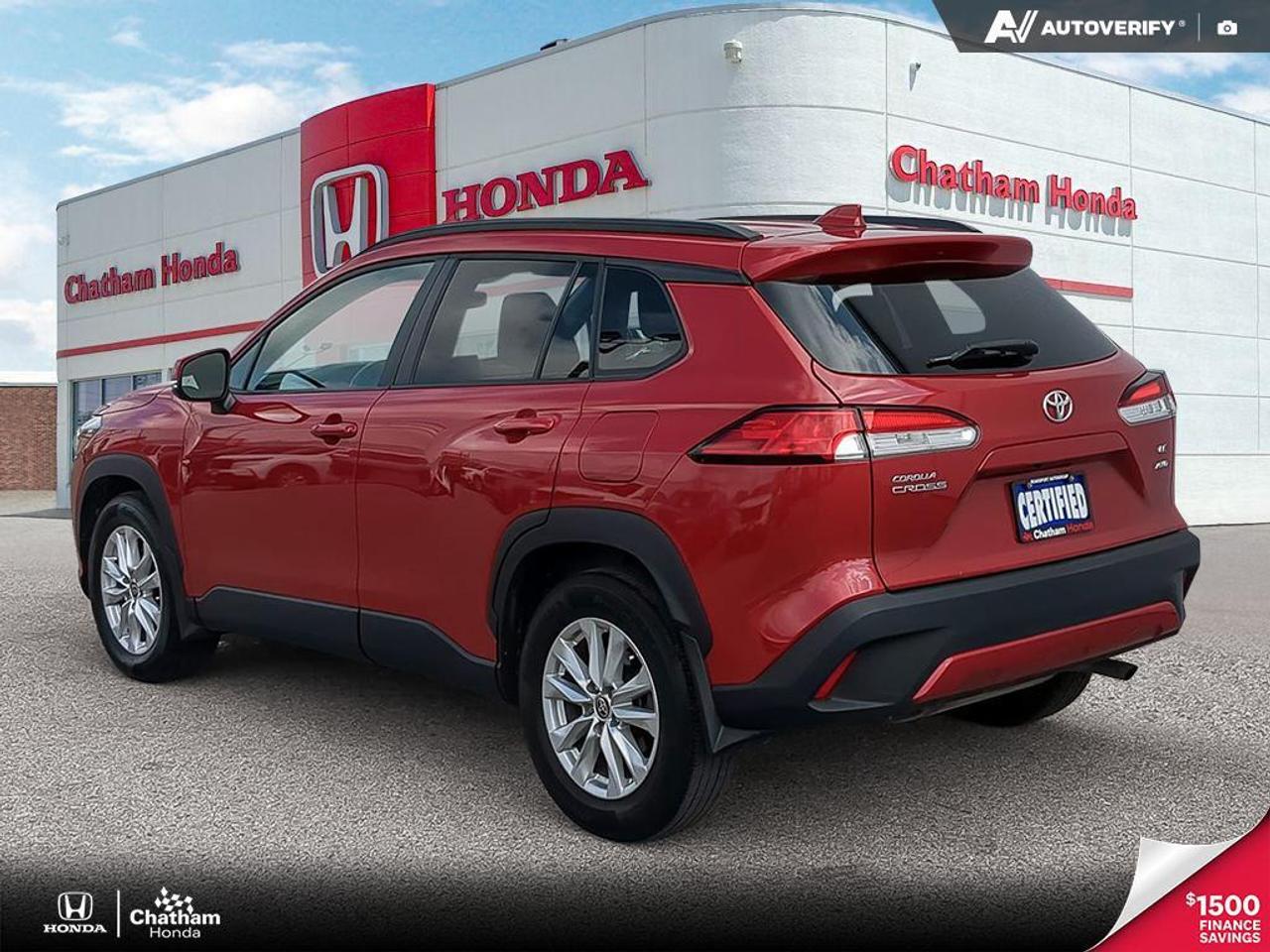 2022 Toyota Corolla Cross LE AWD Photo