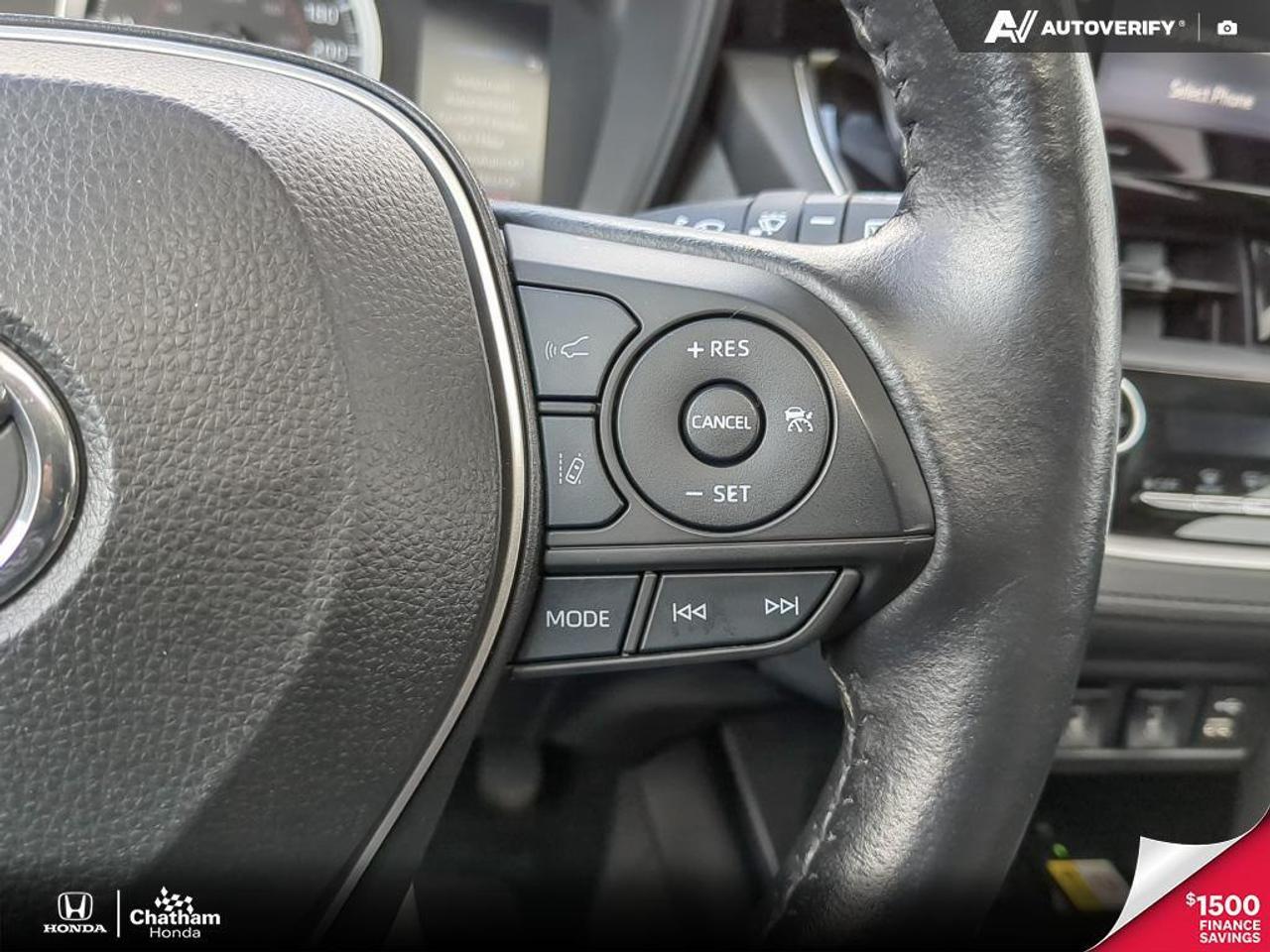 2022 Toyota Corolla Cross LE AWD Photo