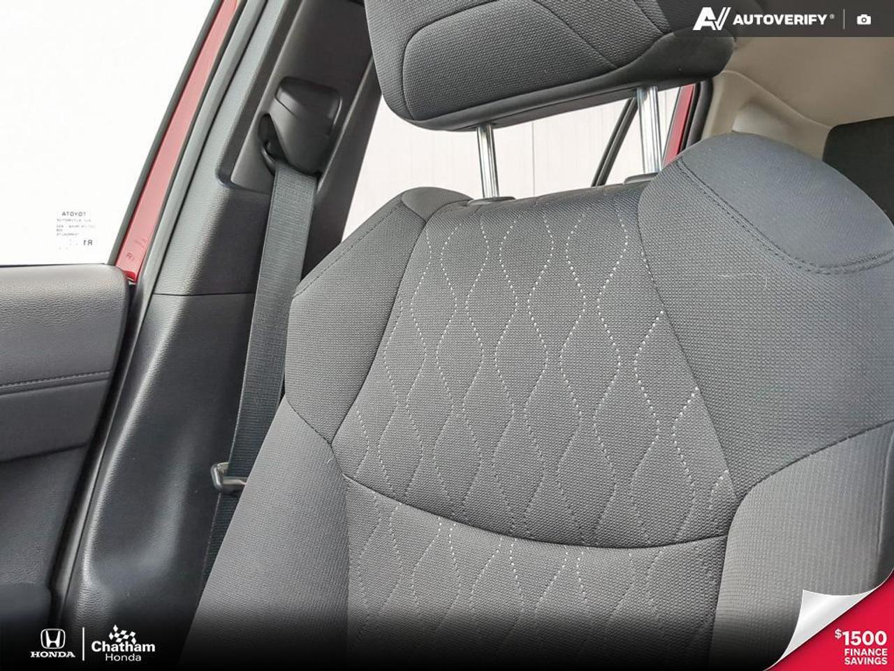 2022 Toyota Corolla Cross LE AWD Photo