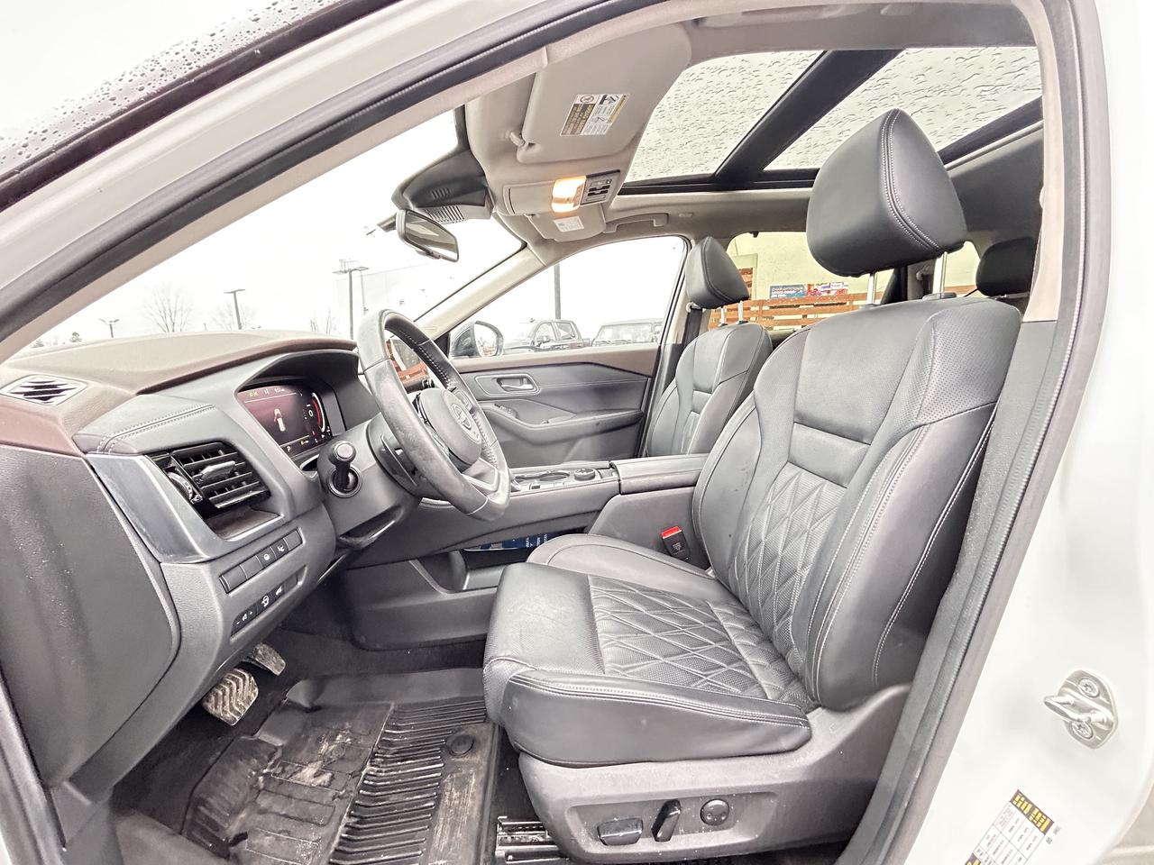 2023 Nissan Rogue Platinum Photo