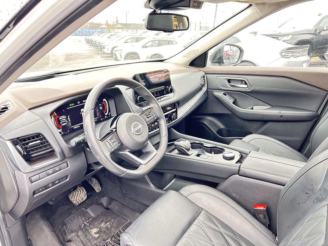 2023 Nissan Rogue Platinum Photo