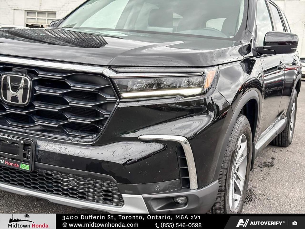 2025 Honda Pilot CPO   LESS THAN 10,000 KM   LEATHER INTERIOR   7 Photo