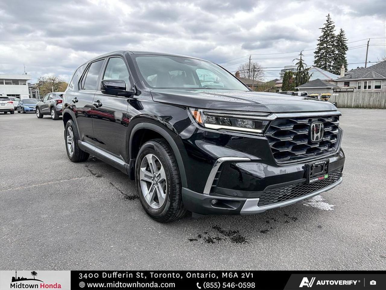 2025 Honda Pilot CPO   LESS THAN 10,000 KM   LEATHER INTERIOR   7 Photo