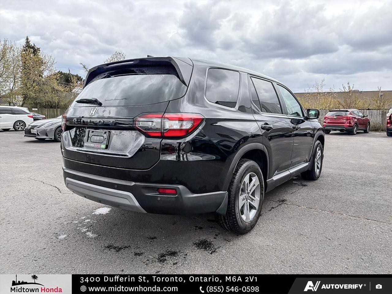 2025 Honda Pilot CPO   LESS THAN 10,000 KM   LEATHER INTERIOR   7 Photo