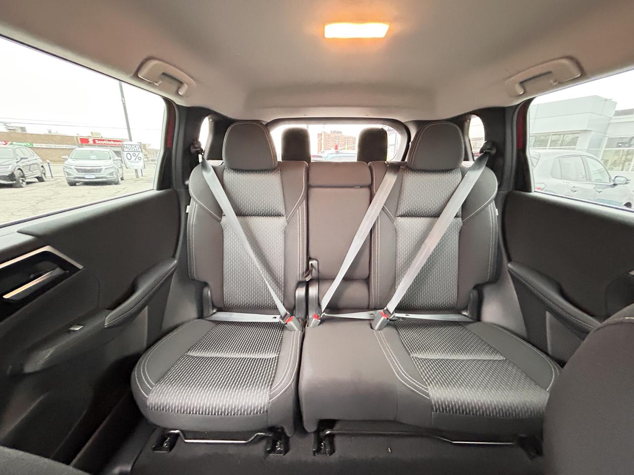 2022 Mitsubishi Outlander ES Photo