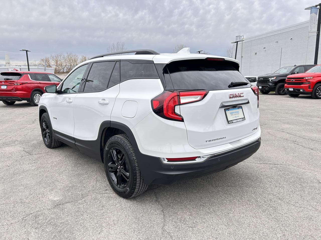 2024 GMC Terrain SLT AWD Photo