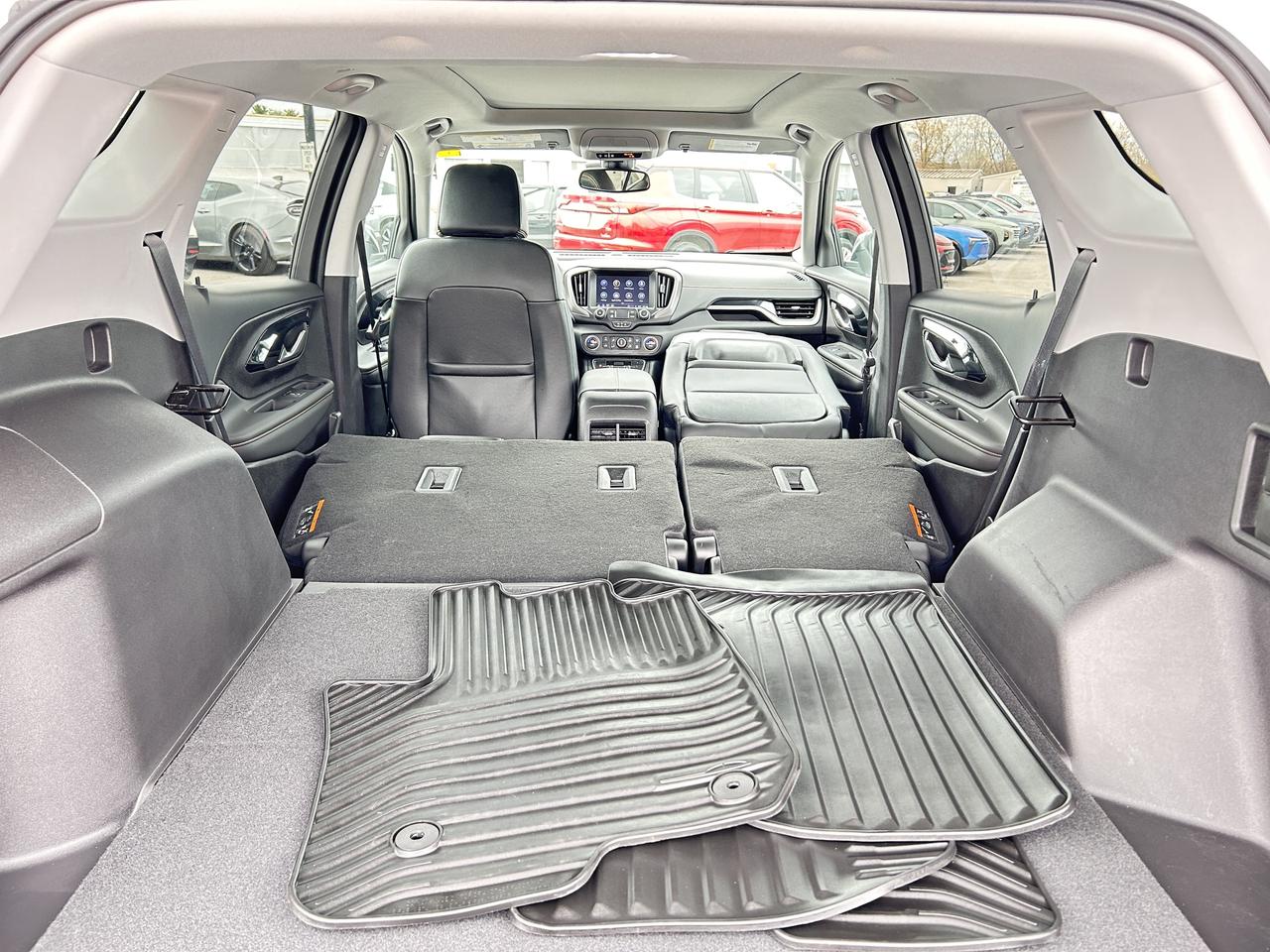 2024 GMC Terrain SLT AWD Photo
