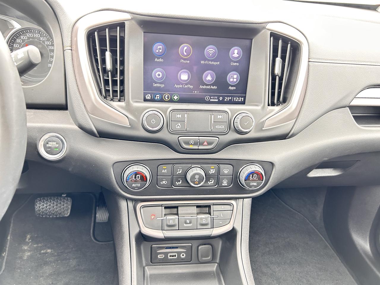 2024 GMC Terrain SLT AWD Photo