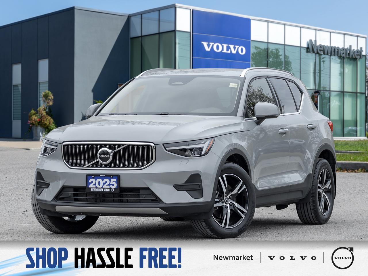 2025 Volvo XC40 B5 AWD Core GREAT VALUE  FIN RATE 3.49%* UP TO 84M Photo